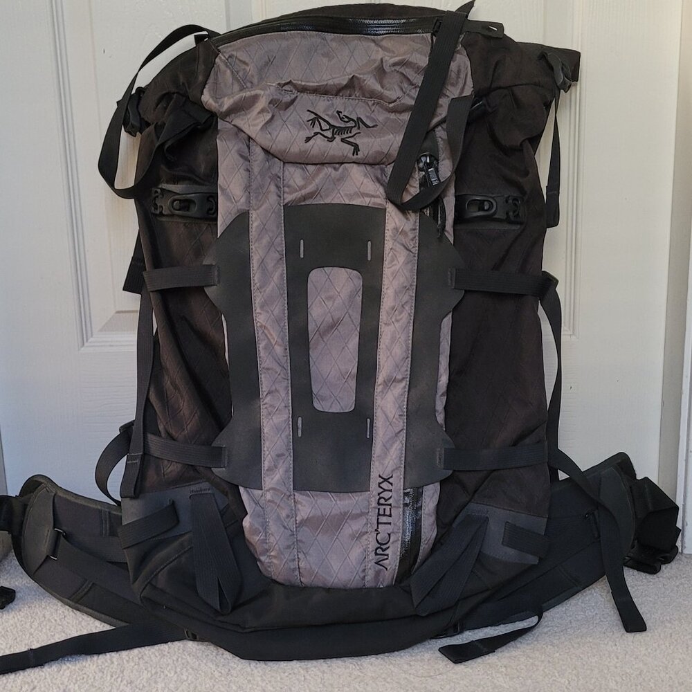 Arc'teryx Needle 35 Backpack - large capacity